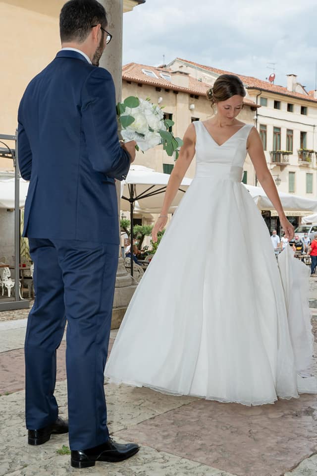 elena spose atelier abito da sposa con fiocco sulla schiena
